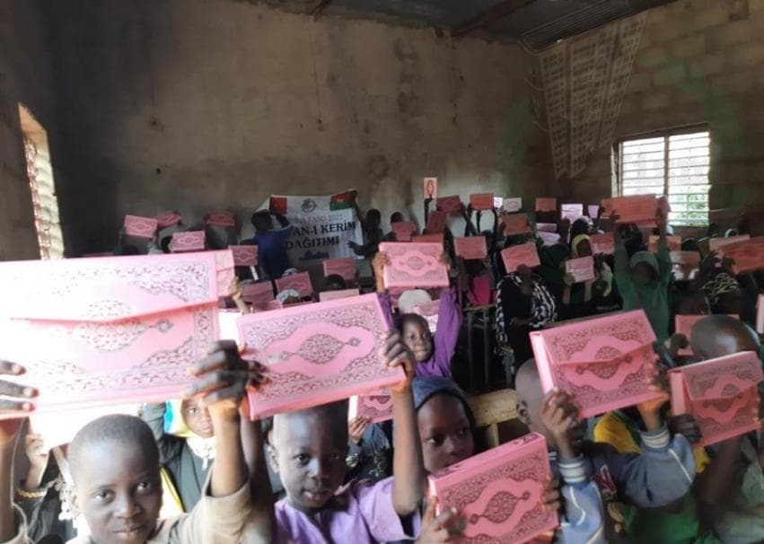 Burkina Faso Kur’an-ı Kerim Dağıtımı — fotoğraf 35