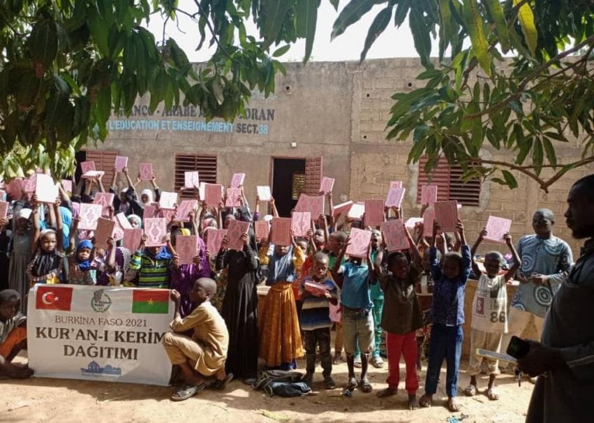 Burkina Faso Kur’an-ı Kerim Dağıtımı — fotoğraf 8